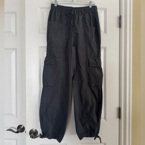 Aerie Cargo Pants, slate gray, size small, elastic waist, tie front, tie bottom